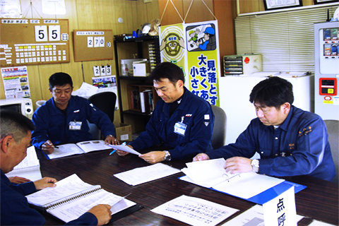 写真：社内会議